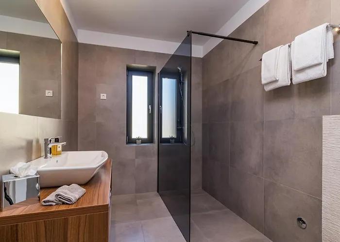 Casa 4*